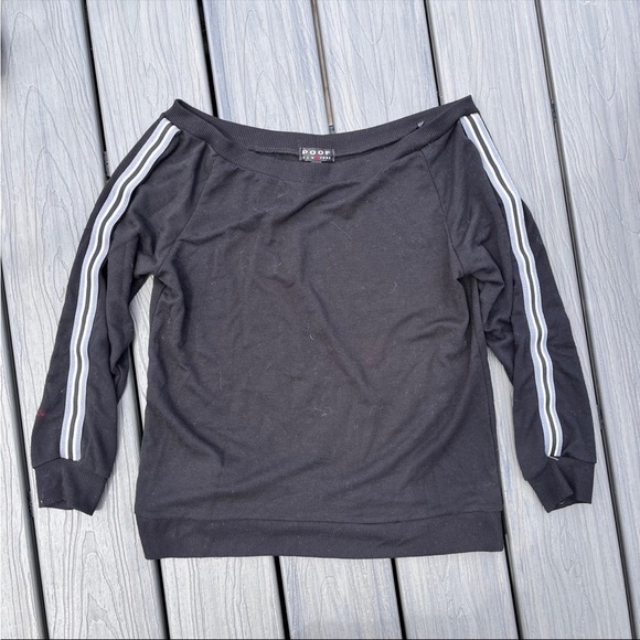 Off-the-shoulder sweatshirt - Picture 1 of 3